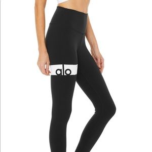 Alo yoga highwaist airbrush graphic legging